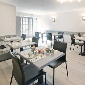 Hotel Le Cantou - Roche, Orcival